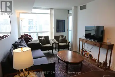 Luxurious Condo At Prime Location Yonge/Sheppard. Spacious, Bright & Professionally Painted 1Bed+Loc...