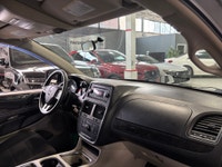 **MONTH-END SPECIAL!** FEATURING : STOW&GO SEATING, 7 PASSENGER SEATING, V6 POWERED, FLEXFUEL, REAR... (image 9)