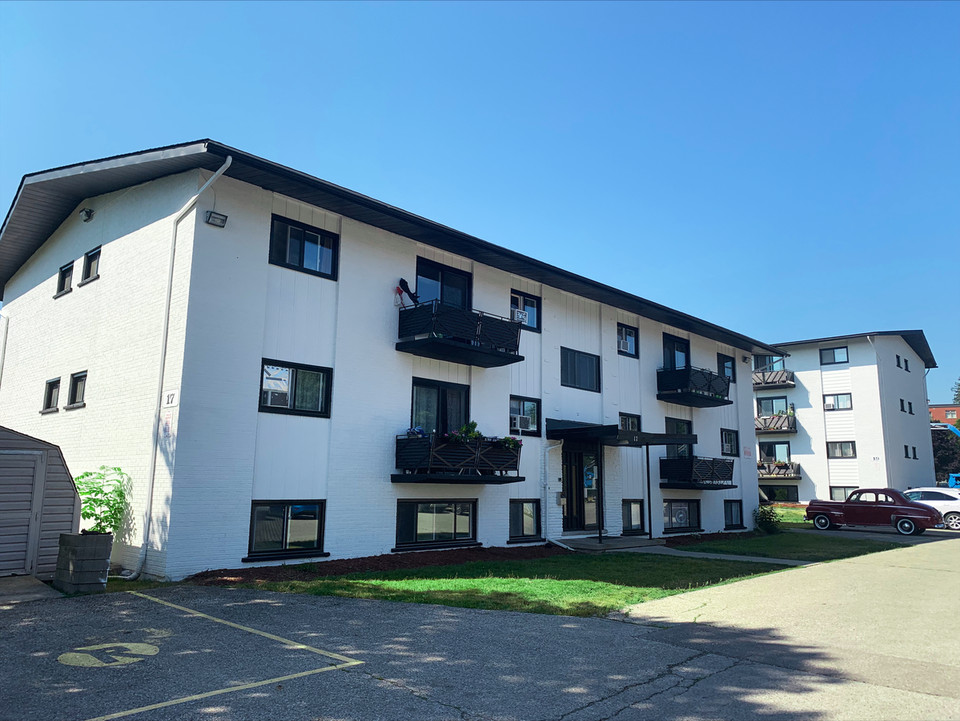 1 Bedroom Apartment for Rent 519 Amos Avenue & 340358 Erb St Long