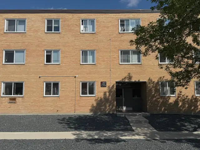 545 Young St - 1 BR - Available Feb 1st