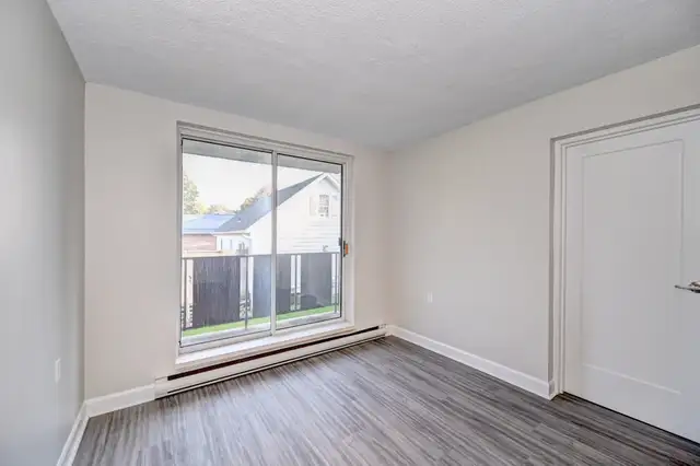 Mount Forest 1 Bedroom Junior Apartment for Rent: in Long Term Rentals in Stratford - Image 7