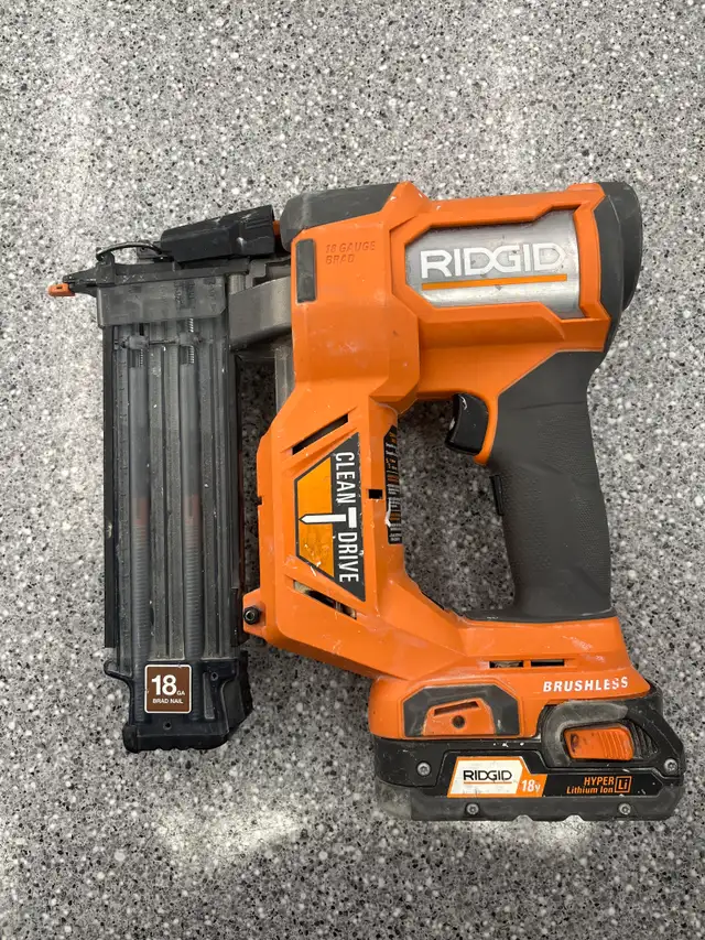 RIDGID 18V Brushless Cordless 18-Gauge 2-1/8 -inch Brad Nailer in Power Tools in City of Toronto - Image 3