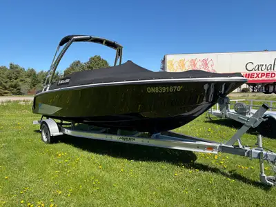 2022 Sealver Wave Boat 525 w/ Load Rite Trailer Very unique and versatile setup! This 2022 Sealver W...
