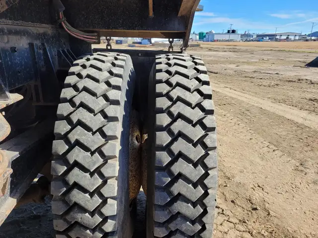 2013 WESTERN STAR 6900XD in Heavy Trucks in Saskatoon - Image 111