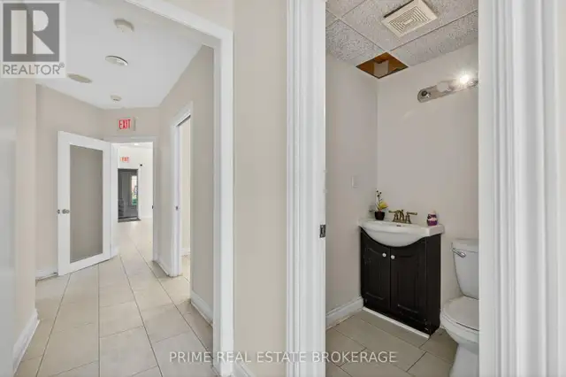 MAIN - 281 OXFORD STREET E London East (East F), Ontario in Commercial & Office Space for Rent in London - Image 7