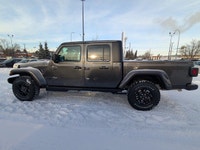 This Jeep Gladiator delivers a Regular Unleaded V-6 3.6 L/220 engine powering this Automatic transmi... (image 2)