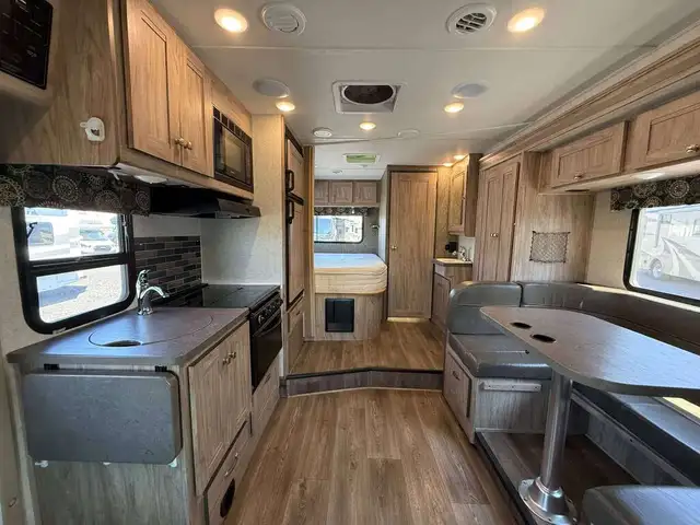 2018 Forest River Sunseeker 2290S Motorisé classe C Sunseeker 22 in RVs & Motorhomes in Lanaudière - Image 6