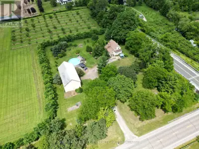 Country Charm, Endless Possibilities - 1 Acre with Home, Barn & Highway Visibility -Dreaming of spac...