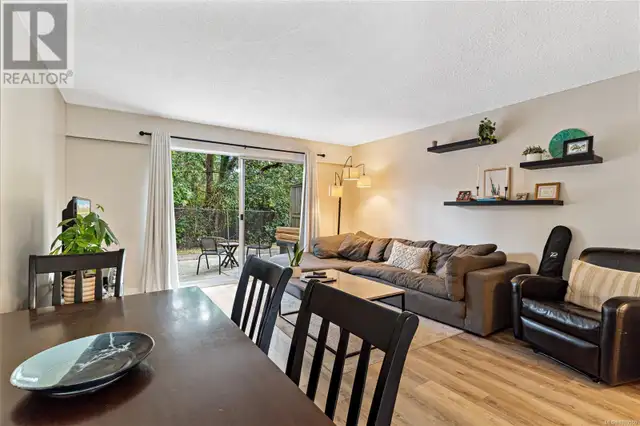 2594 Highland Blvd Nanaimo, British Columbia62863788435074121
