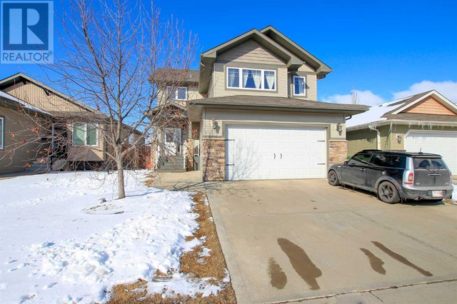 20 Vincent Close Red Deer, Alberta in Houses for Sale in Red Deer