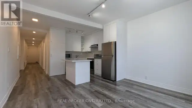 4 - 2199 GERRARD STREET E Toronto (East End-Danforth), Ontario in Long Term Rentals in City of Toronto - Image 2