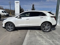 | Bose Performance Series 14-Speaker Audio | Hands-Free Power Liftgate | UltraView Panoramic Sunroof... (image 4)
