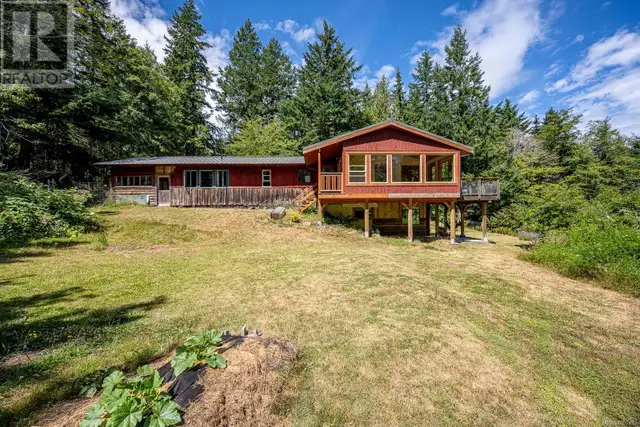 9900 Greenhill Rd Denman Island, British Columbia in Houses for Sale in Comox / Courtenay / Cumberland - Image 2