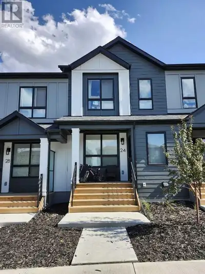 24 Silverton Glen Green SW Calgary, Alberta