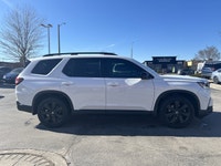 This exceptional 2025 Honda Pilot Black Edition, boasting a stunning PLATINUM WHITE PEA exterior and... (image 3)