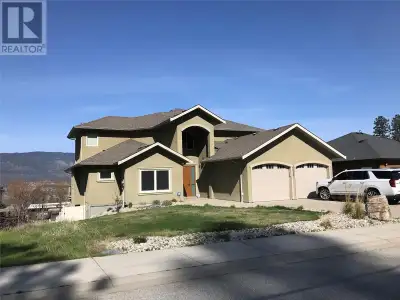 Experience luxury and comfort in this impeccably designed home, decked out with bespoke finishes. Th...