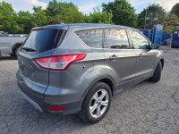 Experience the perfect blend of versatility and efficiency with the 2014 Ford Escape SE, designed fo... (image 4)