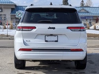 This Jeep Grand Cherokee L has a durable Intercooled Turbo Regular Unleaded I-4 2.0 L/122 engine pow... (image 6)