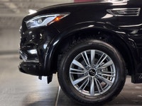 Experience full-size luxury and commanding performance in this *Used 2024 INFINITI QX80 LUXE 7-Passe... (image 5)