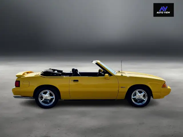1993 Ford Mustang LX **ALL ORIGINAL FROM FACTORY** in Cars & Trucks in Hamilton - Image 6