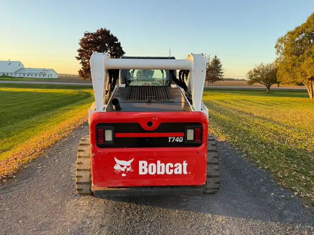 2019 BOBCAT T740 Tracked Skid Steer , Low Hours ! in Heavy Equipment in Ottawa - Image 6