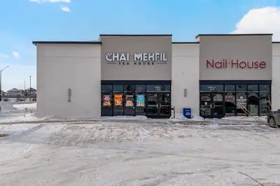 1R//Winnipeg/Cafe For Sale in Bridgwater. Excellent opportunity to own a well-established East India...