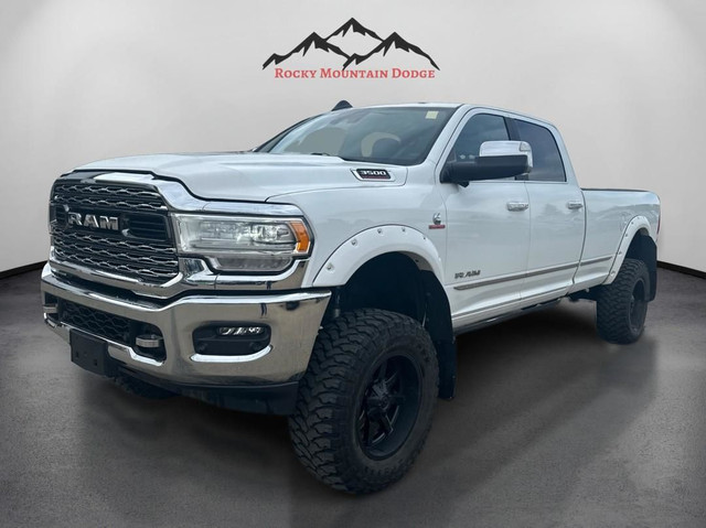 ONE OWNER 2022 RAM 3500 CREW CAB DIESEL LIMITED in Cars & Trucks in Red Deer - Image 2