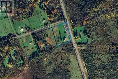 DEEDED BEACH ACCESS, 1.20 acres and only 20 minutes from the Seaside Village of Tatamagouche, this l...