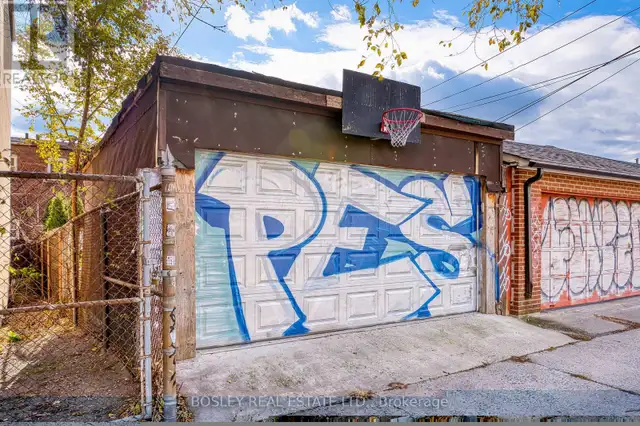 38 HALTON STREET Toronto (Trinity-Bellwoods), Ontario in Houses for Sale in City of Toronto - Image 38