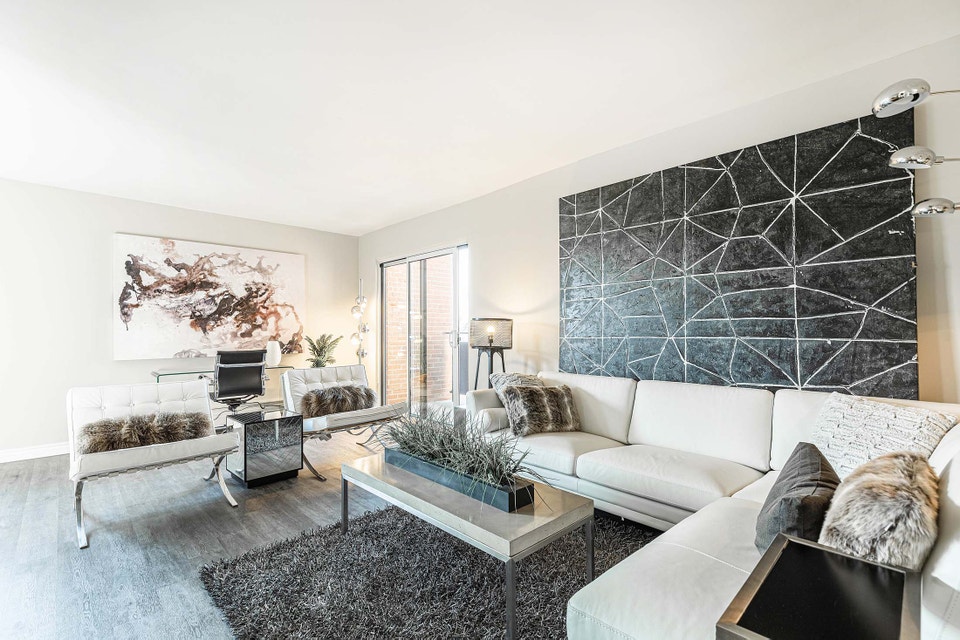 One Bedroom Apartment in Downtown London - Steps from Richmond 5