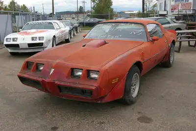 David Ts Camaro & Firebird Not original motor, it has 1973 pontiac 400, runs, looks like a rebuilt m...