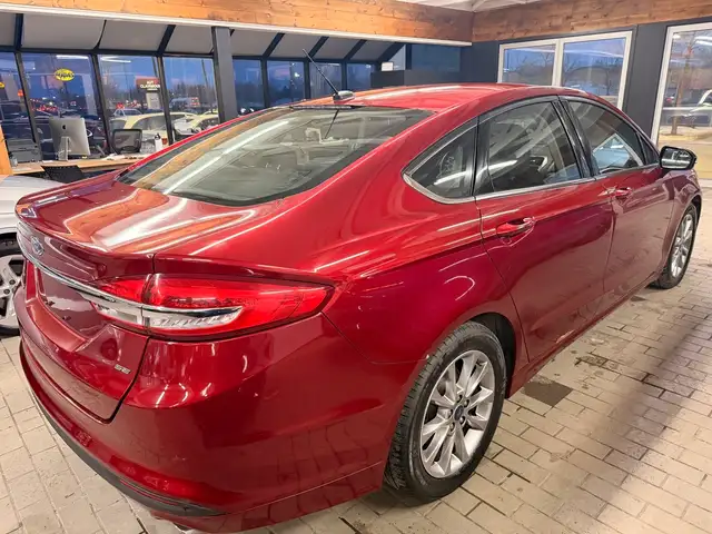 2017 Ford Fusion 4dr Sdn SE FWD in Cars & Trucks in Longueuil / South Shore - Image 6
