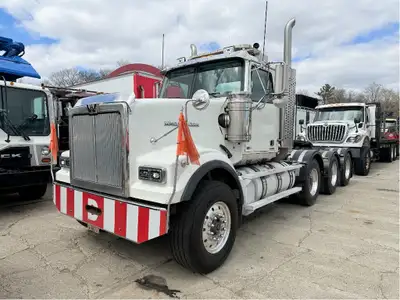 2012 Western Star 4900SF Tri-Axle Float Truck, Detroit DD16 -600hp with 18 Speed Manual Transmission...