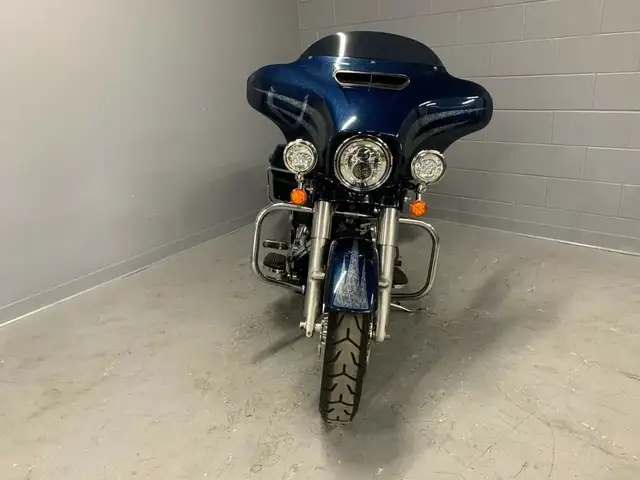 2016 Harley-Davidson Street Glide Special in Street, Cruisers & Choppers in Oshawa / Durham Region - Image 5