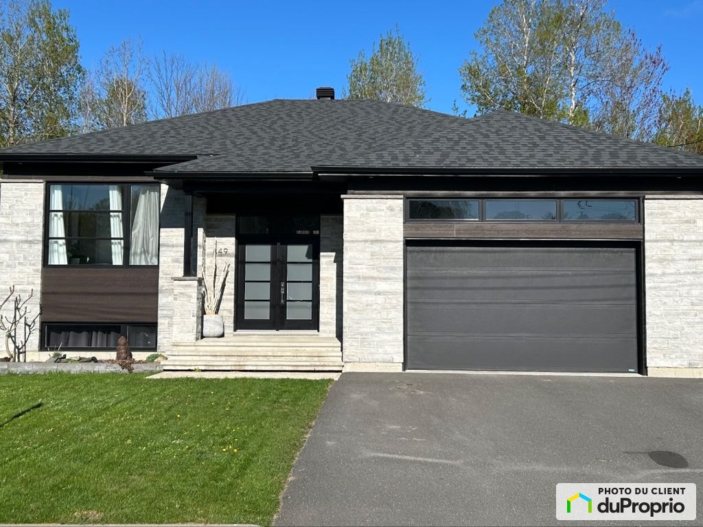 $650,000 - Bungalow for sale in Wickham — photo 1