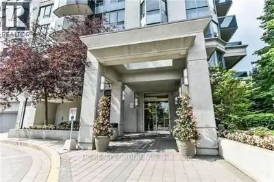 Luxury Chicago Building By Menkes. Demand Yonge/Finch Location. Large Size 1200 sqft. Newer Vinyl Fl...