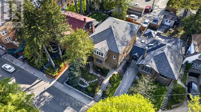 128 GLEN MANOR DRIVE Toronto (The Beaches), Ontario