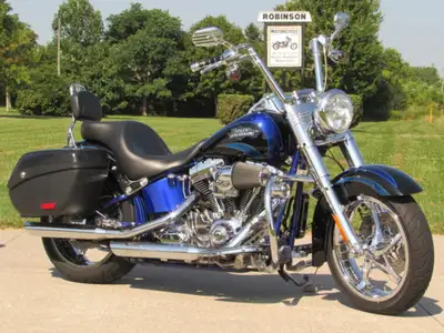 Screamin' Eagle 110 - Adjustable Bars, Original GOLD KEY in box and manuals This Gorgeous 2011 Screa...