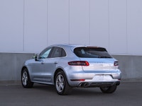 CARGET AUTOMOTIVE is thrilled to offer this 2017 Porsche Macan S, a sporty luxury SUV powered by a t... (image 8)