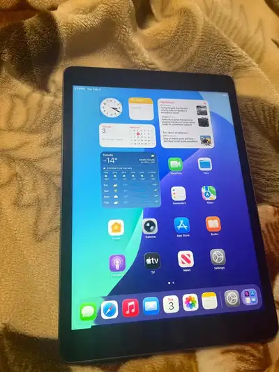I pad A2602 10.2" screen. 9th gen 64GB, View more