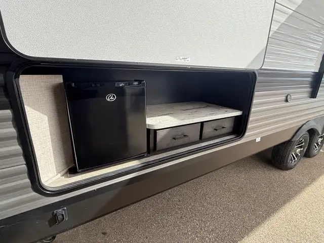2023 Jayco Jay flight 294QBS in Travel Trailers & Campers in St. Albert - Image 6
