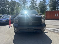 Experience impressive torque and remarkable efficiency with this 2019 Ram 1500 Classic SLT, powered... (image 1)