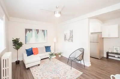 129 Lenore Street - 2-Bedroom Suite Apartment for Rent