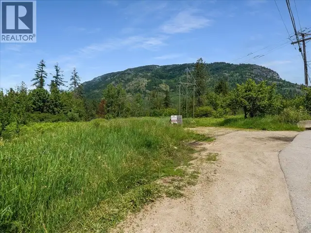 1101 1st Street Lot# Lot A Castlegar, British Columbia in Land for Sale in Nelson - Image 11