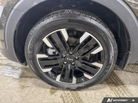 Experience premium capability and refinement in this 2025 Kia Telluride SX Limited. Its robust All-W... (image 8)