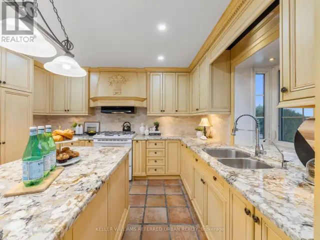 17 SLEEPY HOLLOW LANE Whitchurch-Stouffville, Ontario in Houses for Sale in Markham / York Region - Image 12