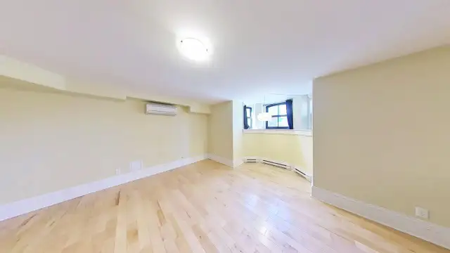 RENOVATED ONE BEDROOM IN BEAUTIFUL SOUTH END HERITAGE PROPERTY! in Long Term Rentals in City of Halifax - Image 9
