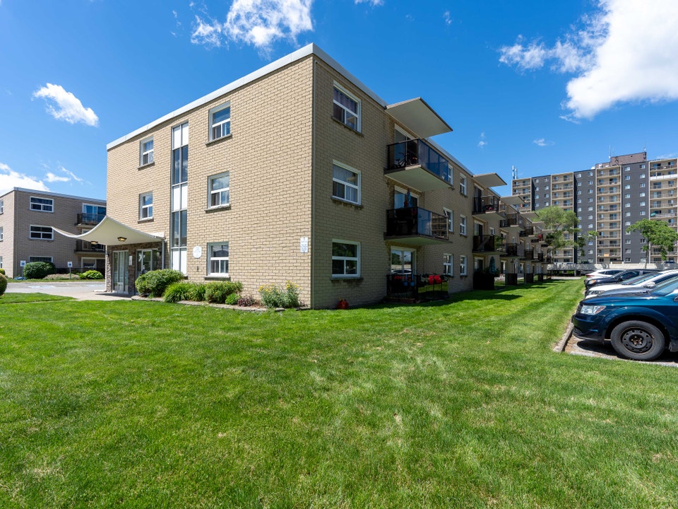 Kingsway & Queensway Apartments - 1 bed 1 bath - 233 Capel Apart 2