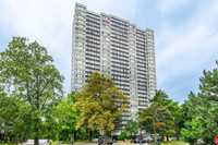Luxury Renovated 2+1 Suite in Prime Location with Top Amenities" City of Toronto Toronto (GTA) Preview