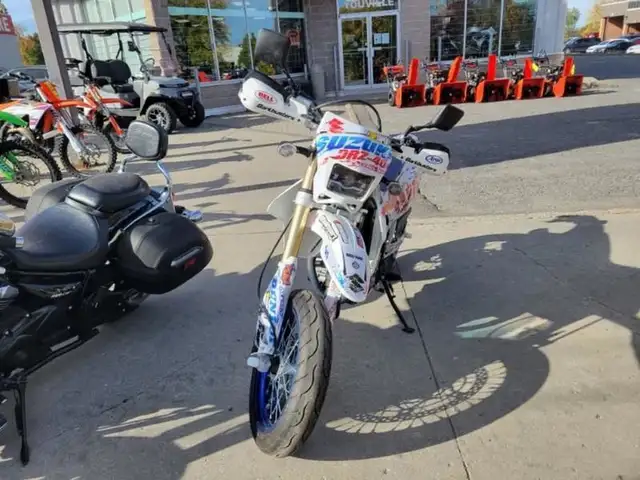 2024 Suzuki DR-Z400SM in Sport Bikes in Ottawa - Image 5